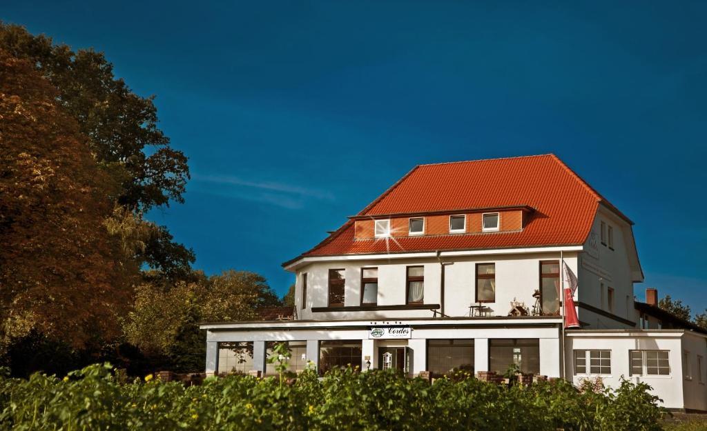 Akzent Hotel Cordes & Restaurant Am Rosengarten Sottorf Extérieur photo