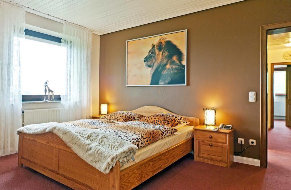 Akzent Hotel Cordes & Restaurant Am Rosengarten Sottorf Extérieur photo